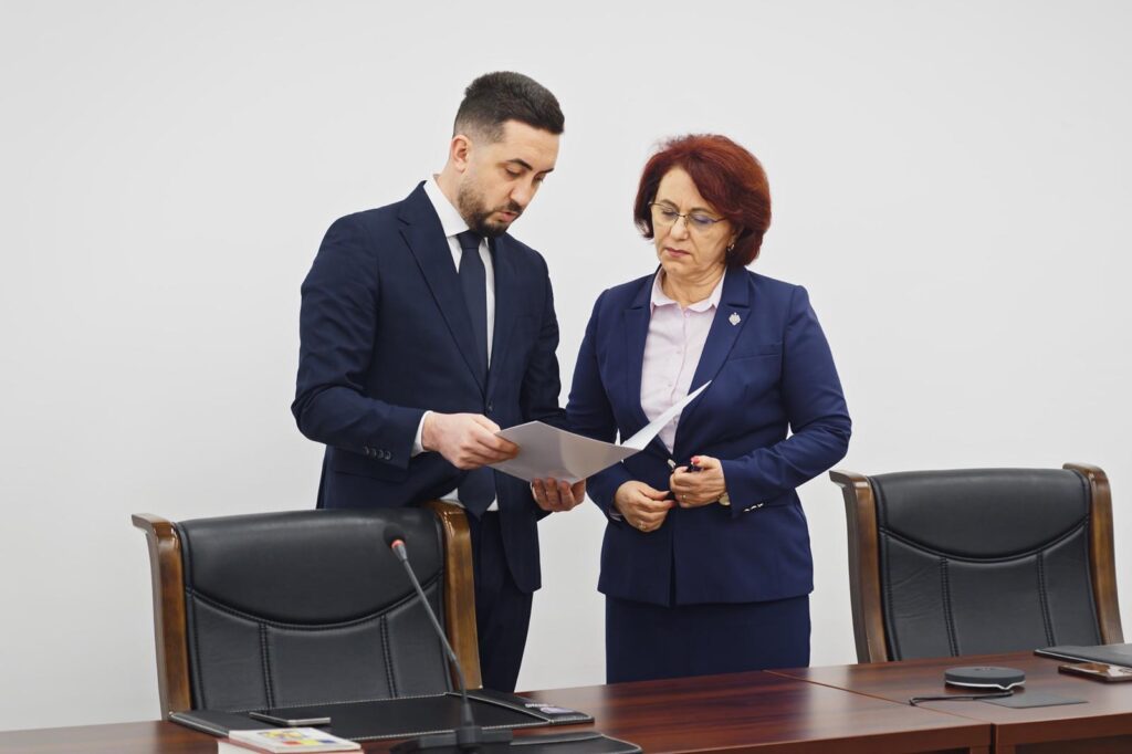 depunere jurământ subprefect Constantin Cristea PSD, învestire subprefect Constantin Cristea