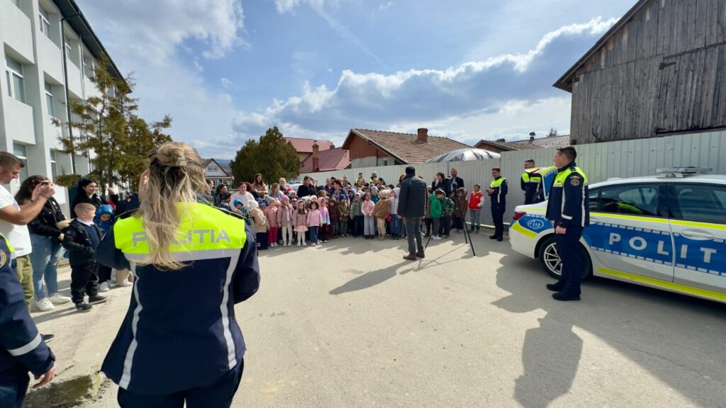 acțiune poliție Buzău Pătârlagele, polițiști Liceul Teoretic Radu Vlădescu Pătârlagele