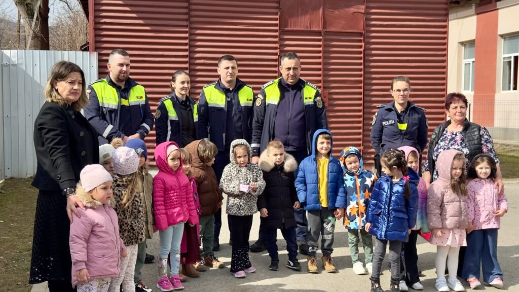 acțiune poliție Buzău Pătârlagele, polițiști Liceul Teoretic Radu Vlădescu Pătârlagele