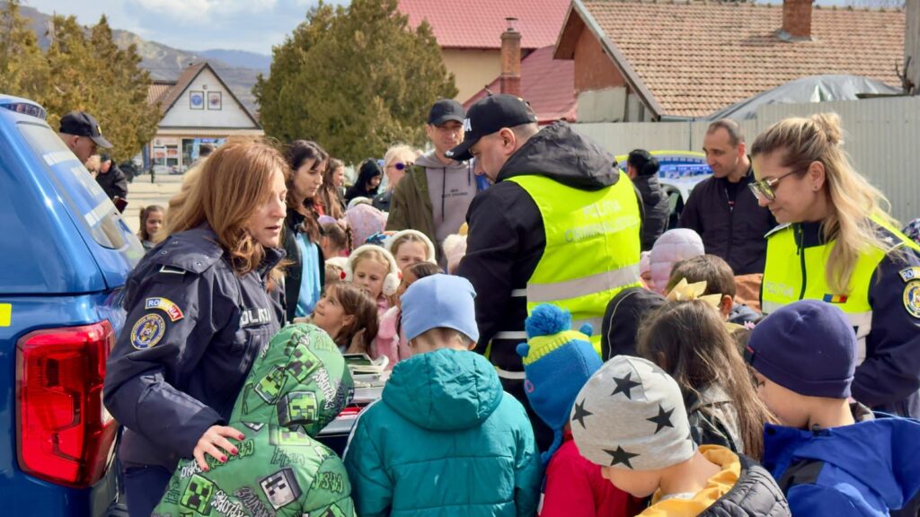 acțiune poliție Buzău Pătârlagele, polițiști Liceul Teoretic Radu Vlădescu Pătârlagele