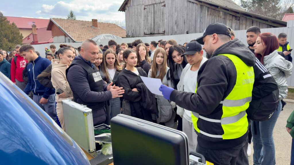 acțiune poliție Buzău Pătârlagele, polițiști Liceul Teoretic Radu Vlădescu Pătârlagele