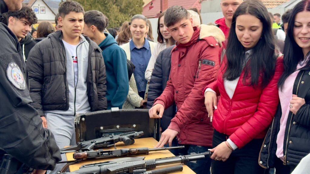 acțiune poliție Buzău Pătârlagele, polițiști Liceul Teoretic Radu Vlădescu Pătârlagele