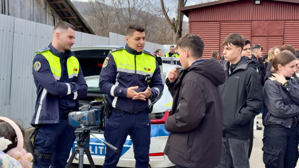 acțiune poliție Buzău Pătârlagele, polițiști Liceul Teoretic Radu Vlădescu Pătârlagele