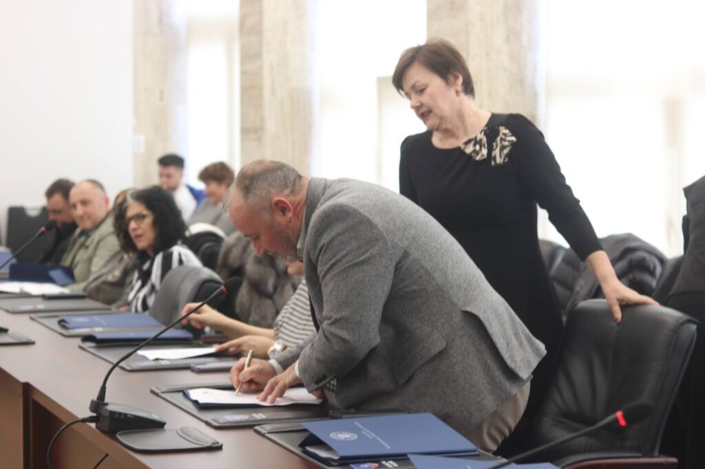 Primele contracte. Zeci de comunități buzoiene, într-un proiect social major 3 poriect social primării Buzău, proiect persoane vulnerabile Buzău