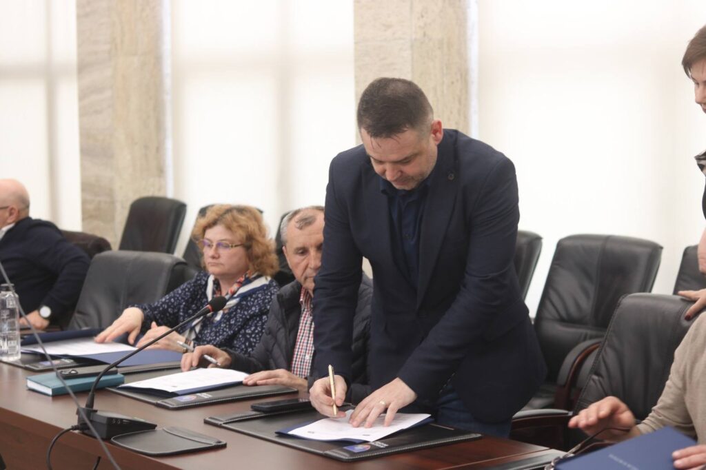 Primele contracte. Zeci de comunități buzoiene, într-un proiect social major 4 poriect social primării Buzău, proiect persoane vulnerabile Buzău