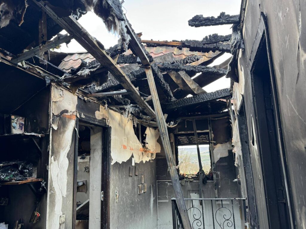 apel umanitar polițist casă mistuită, familie polițist incendiu casă Buzău-Vernești