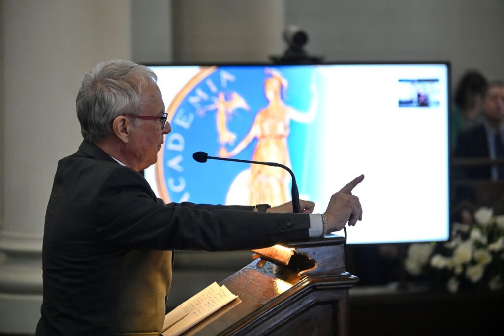 reacții alegere buzoian Marius Andruh președinte Academia Română