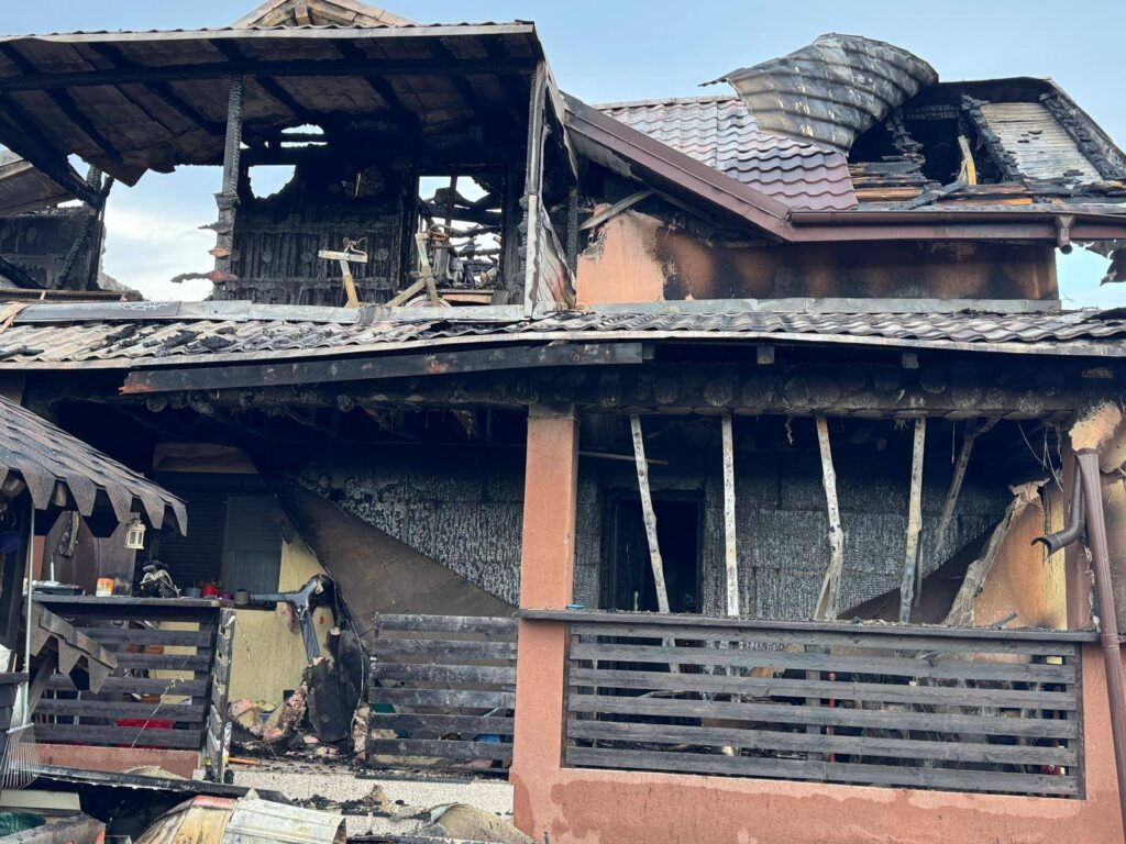 apel umanitar polițist casă mistuită, familie polițist incendiu casă Buzău-Vernești