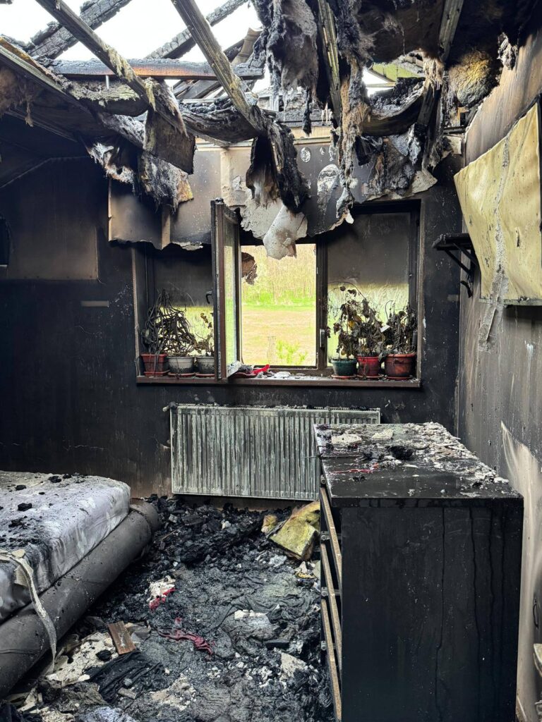 apel umanitar polițist casă mistuită, familie polițist incendiu casă Buzău-Vernești