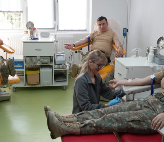 (FOTO) Militari din Garnizoana Buzău, campanie de donare de sânge