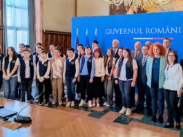 (Galerie FOTO) Delegație buzoiană invitată la Palatul Victoria. Cine a mers la Guvern și cu ce ocazie