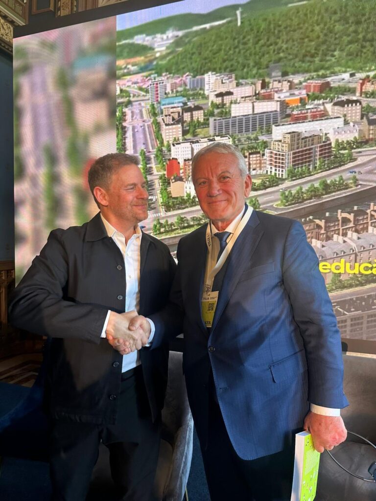 Charles Montgomery Orașul fericit, primar Constantin Toma Summit orașe România