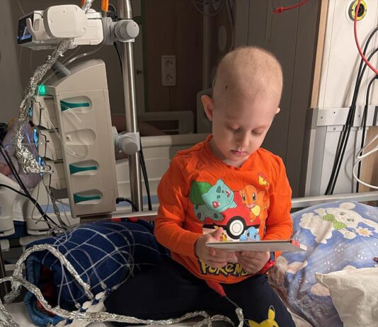 La doar 5 ani, Patrick are nevoie de ajutor! Se luptă cu leucemia. Familia are nevoie de bani