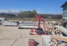 (FOTO) Activitate suspendată. Ce au găsit comisarii de Mediu la o firmă de fabricare a betonului