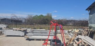 (FOTO) Activitate suspendată. Ce au găsit comisarii de Mediu la o firmă de fabricare a betonului