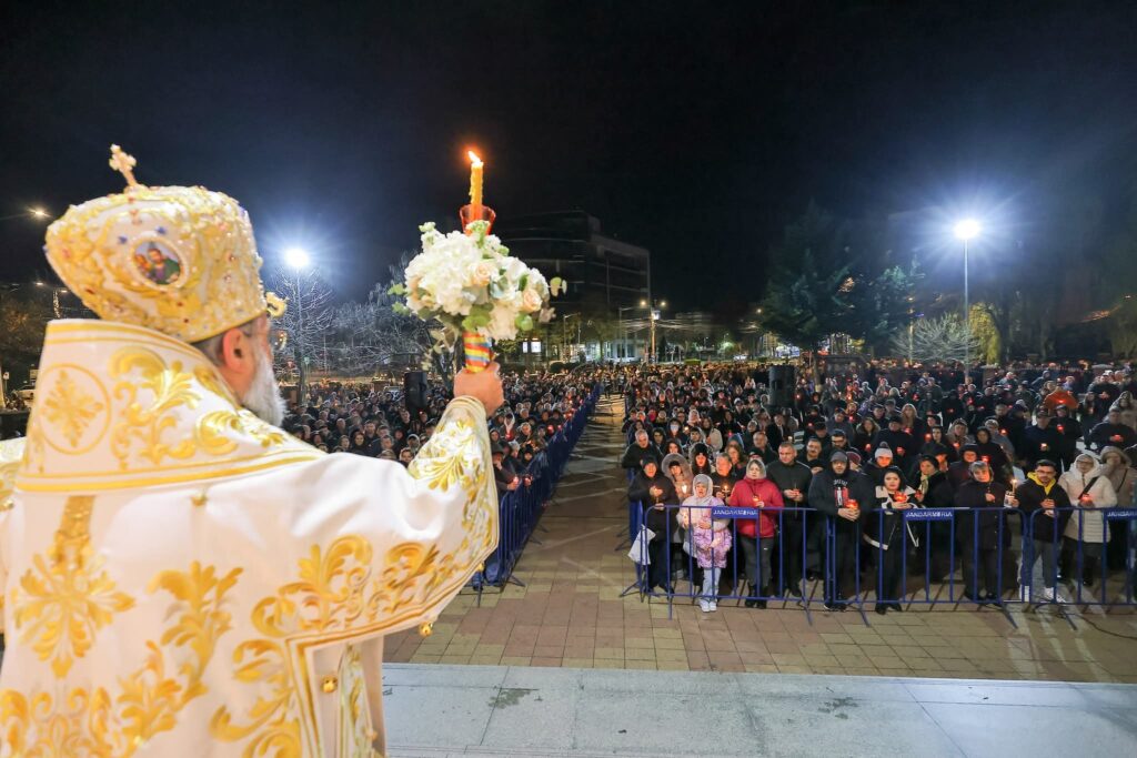 slujbă Înviere noaptea de Paști Buzău