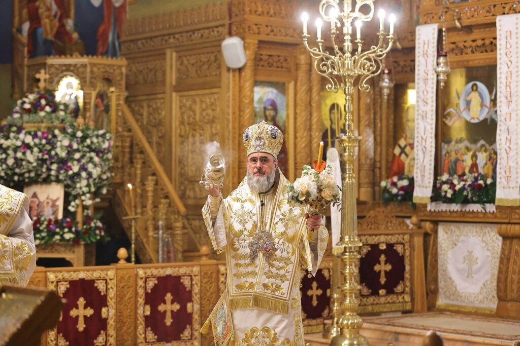 slujbă Înviere noaptea de Paști Buzău