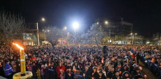 (Galerie FOTO) Aproape 6000 de buzoieni, la slujba de Înviere de la Catedrala Arhiepiscopală