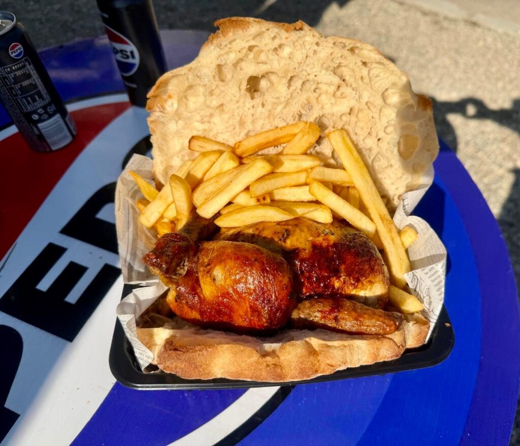 ciolan caramelizat, food truck Buzău, Iolandin Staicu, pui la rotisor, Yolli"s Food Buzău