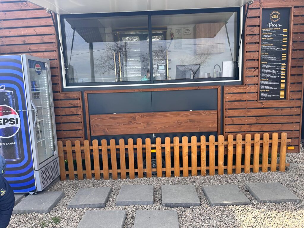 ciolan caramelizat, food truck Buzău, Iolandin Staicu, pui la rotisor, Yolli"s Food Buzău