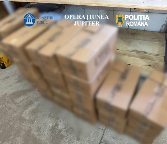 (VIDEO) Descinderi de amploare. Sute de produse contrafăcute, confiscate de poliţişti