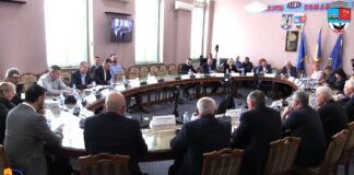(UPDATE) A început cu scandal! Urmărește LIVE ședința miniparlamentului buzoian