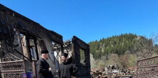 (FOTO) Arhiepiscopia strânge bani pentru familiile afectate de incendiul din Soveja