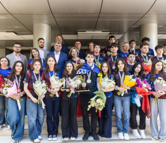 (VIDEO) Vicecampionii mondiali, primiți la Consiliul Județean. „Buzăul este mândru de voi!”