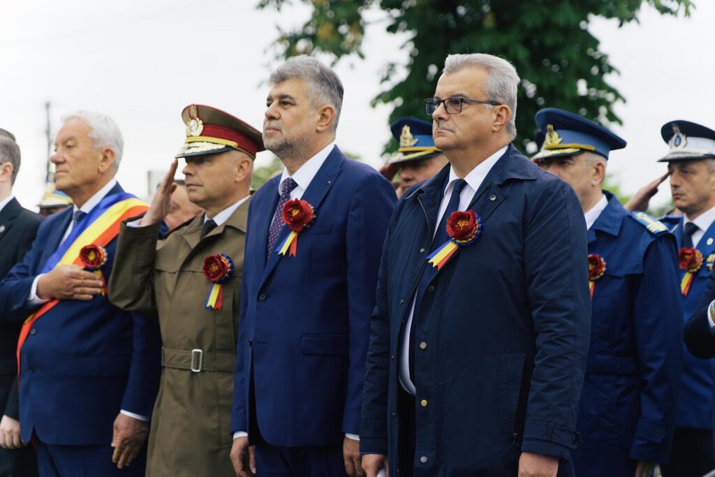 Ceremonia de Ziua Eroilor, încheiată cu defilarea militarilor buzoieni 6 ceremonie Ziua Eroilor Buzău 2026 Domul Central, defilare Calea Eroilor