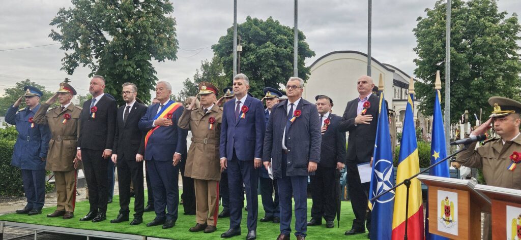 Ceremonia de Ziua Eroilor, încheiată cu defilarea militarilor buzoieni 7 ceremonie Ziua Eroilor Buzău 2026 Domul Central, defilare Calea Eroilor