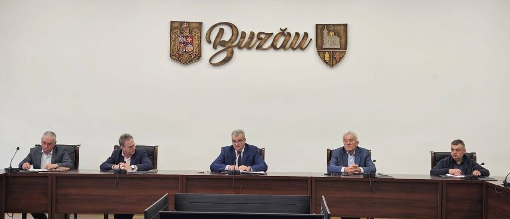 Prefectul Dimian, ședință cu primarii. Analiza proiectelor prin PNRR 1 prefect de Buzău Leonard Dimian, prefect ședință primari proiecte PNRR, ședință prefect Buzău proiecte PNRR