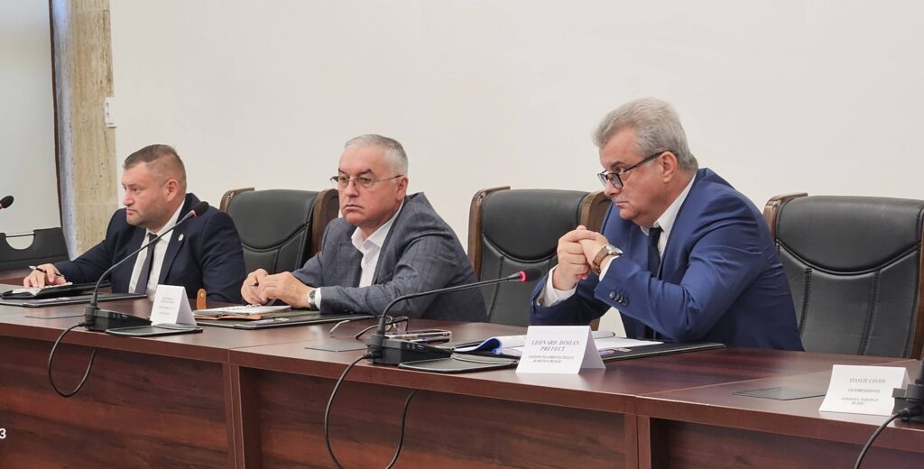 Ședința Colegiului Prefectural. Ce subiecte au fost abordate 2 prefect de Buzău Leonard Dimian, ședință Colegiul Prefectural Buzău mai 2026