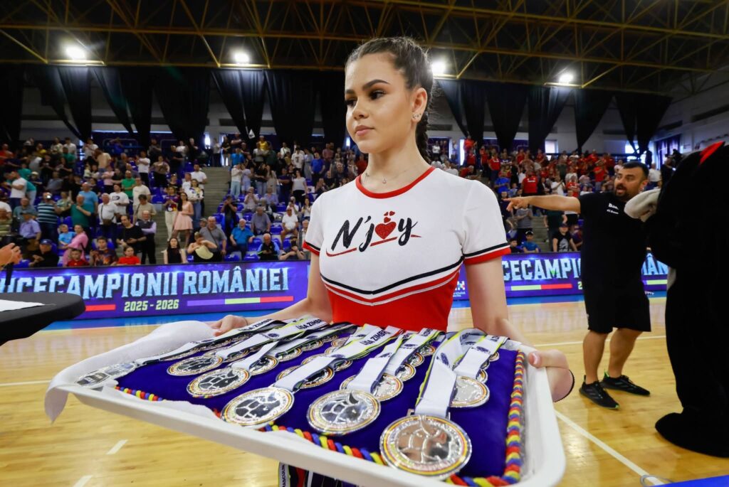(VIDEO) Lupii Buzăului, vicecampioni naționali în Liga Zimbrilor 3 HC Buzău vicecampioană națională, Liga Zimbrilor, Lupii Buzăului vicecampioni naționali
