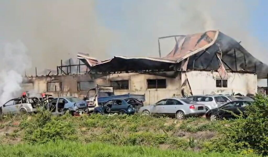incendiu puternic Vernești