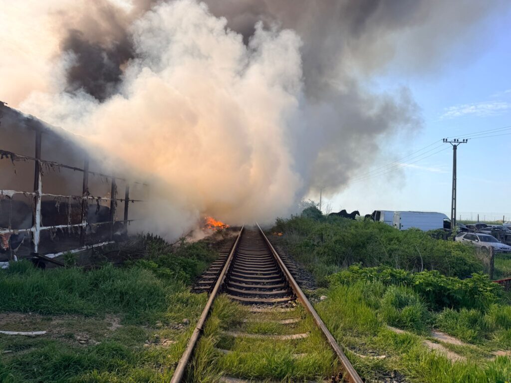 incendiu puternic Vernești
