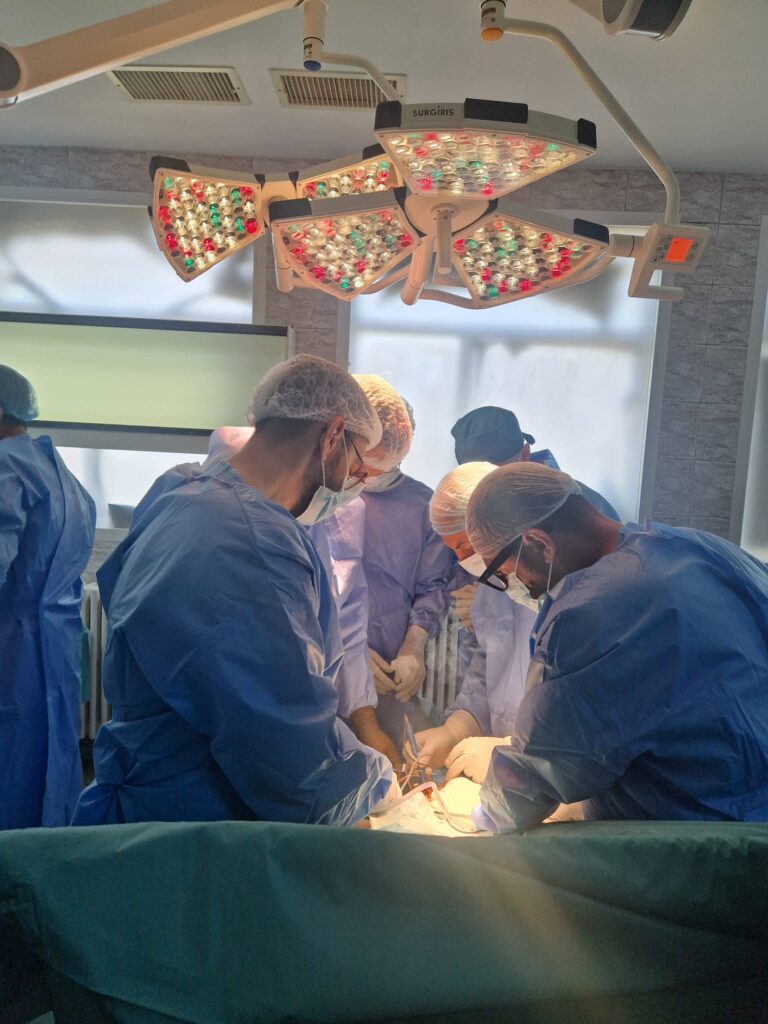 premieră medicală Buzău proteze totale de genunchi