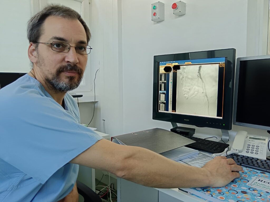 Încă o premieră la Spitalul Județean. Ce a reușit dr. Victor Pănuș în cazul unui pacient vârstnic 1 intervenție minim invazivă Spitalul Județean Buzău, intervenție premieră Spitalul Județean Buzău