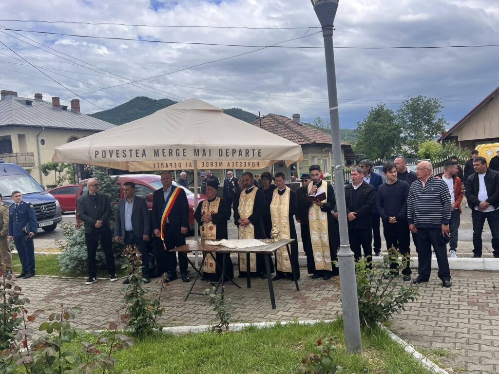 (FOTO) CISLĂU. Manifestări de Ziua Eroilor, în centrul comunei 3 manifestări Ziua Eroilor Cislău, mesaj Primăria Cislău Ziua Eroilor