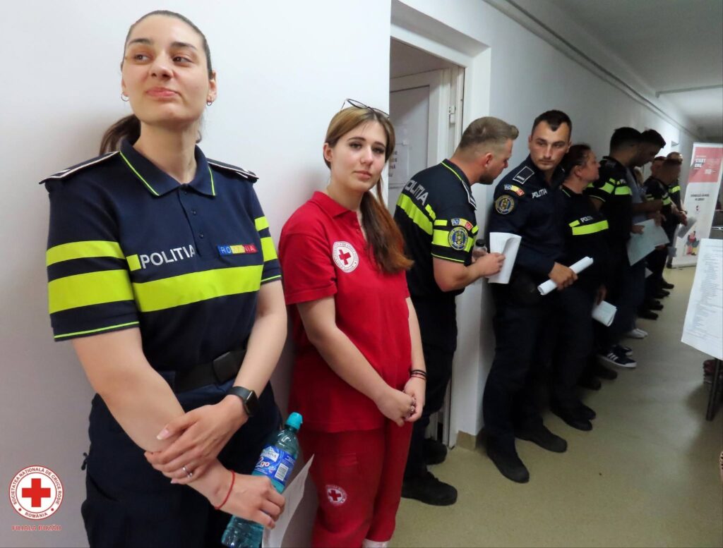 (VIDEO) Zeci de polițiști buzoieni, donatori de sânge. Campanie inițiată de Crucea Roșie Buzău 1 polițiști buzoieni donatori de sânge, Ziua Mondială a Donatorului de Sânge