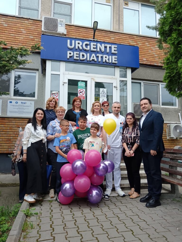 (FOTO) Cadouri pentru copiii internați la Spitalul Județean 5 cadouri copii spital Buzău