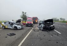 (FOTO) Trei tinere, rănite într-un accident pe E85