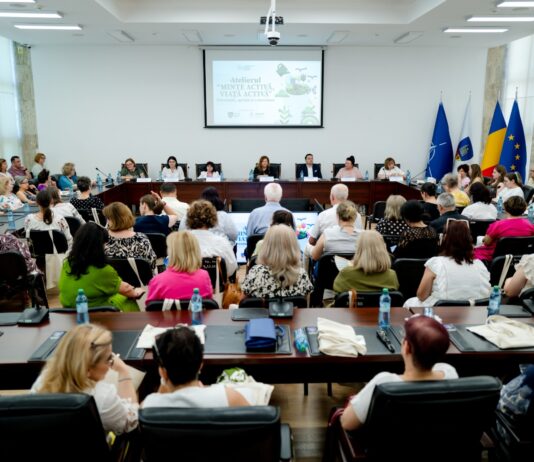 (FOTO) Peste 100 de seniori buzoieni, la o dezbatere despre îmbătrânirea populației