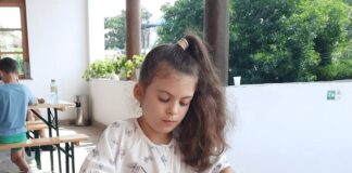 Copiii, invitați la un atelier de modelaj în lut. Participarea e gratuită