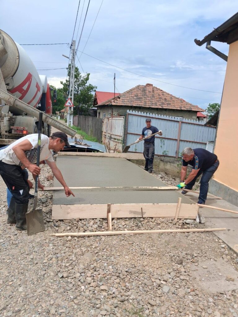 Primăria Cislău, stații de autobuz modernizate Cislău
