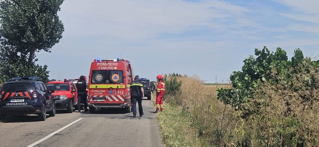 (UPDATE/VIDEO/FOTO) Cercetări la fața locului. Dronă căzută pe câmp, între Padina și Pogoanele. A fost doborâtă de un avion F-16 2 Ro Alert Buzău drone