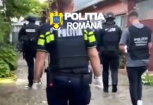 (VIDEO) PERCHEZIȚII în BUZĂU și ȚINTEȘTI. Șoferii au furat laptopuri de zeci de mii de euro