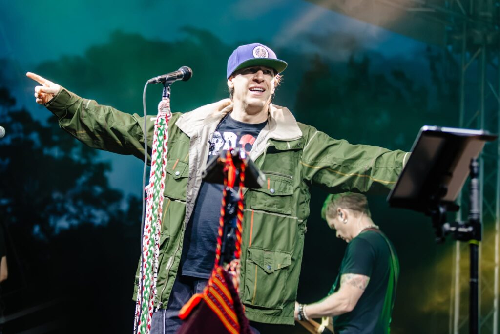 (FOTO) Buzău Wine Fest: vinul, tradițiile și istoria s-au întâlnit la Pietroasele, în prima ediție a festivalului 8 Wine Fest Buzău - Pietroasele