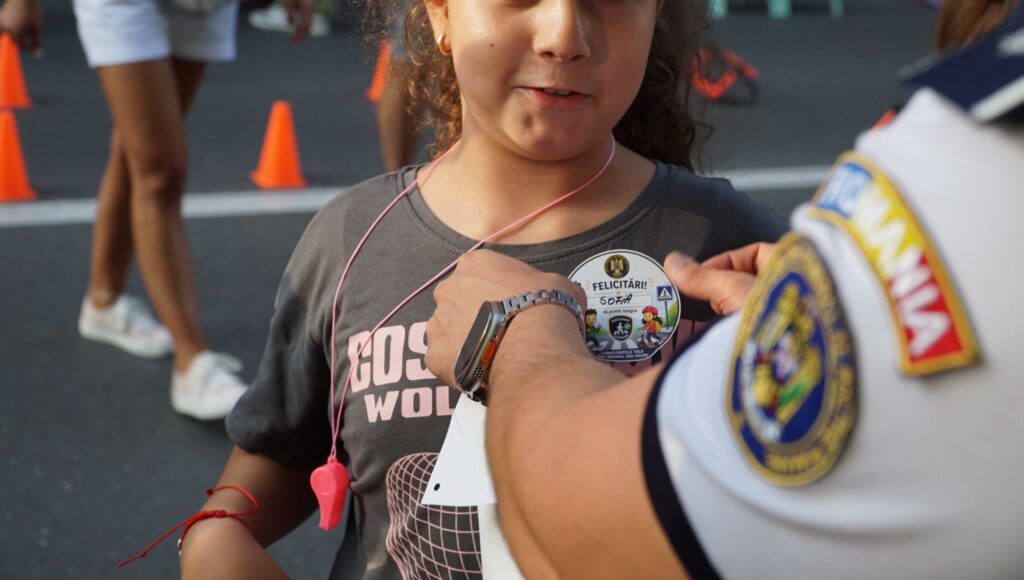 (FOTO) Bulevardul Bălcescu, animat de copii, polițiști și voluntari de la Crucea Roșie 2 acțiune preventivă Bulevardul Bălcescu