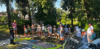 (FOTO) Polițiștii, în mijlocul copiilor de la after-school
