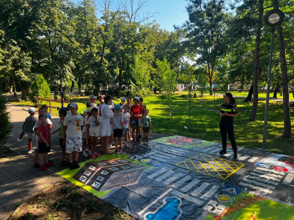 (FOTO) Polițiștii, în mijlocul copiilor de la after-school 1 activități preventive IPJ Buzău, elevi after-school Buzău